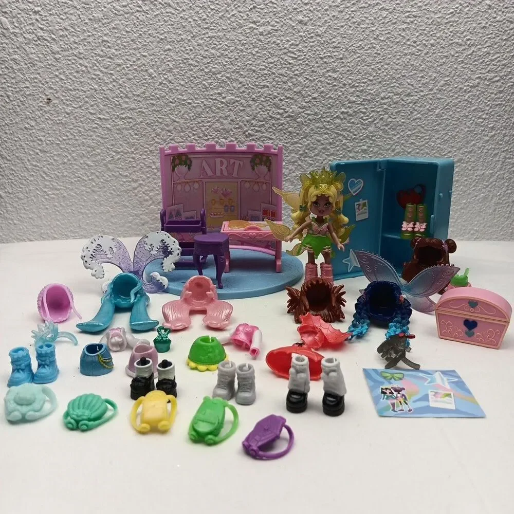 Royale High Mixed Lot Art Class Playset Nature Fairy Locker Wigs Clothes Boots
